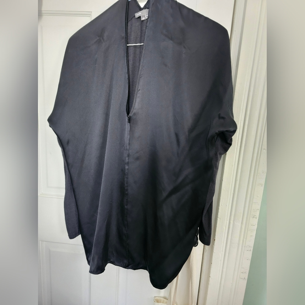 Vince Top Womens Large Black Gray Silk Blend Dolman Tunic Quiet Luxury Minimal